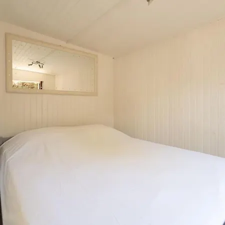 Chalet Confortable Avec Piscine *