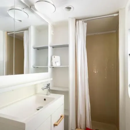 Chalet Confortable Avec Piscine 度假居 *