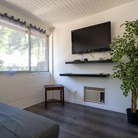 Chalet Confortable Avec Piscine 居让梅斯特拉